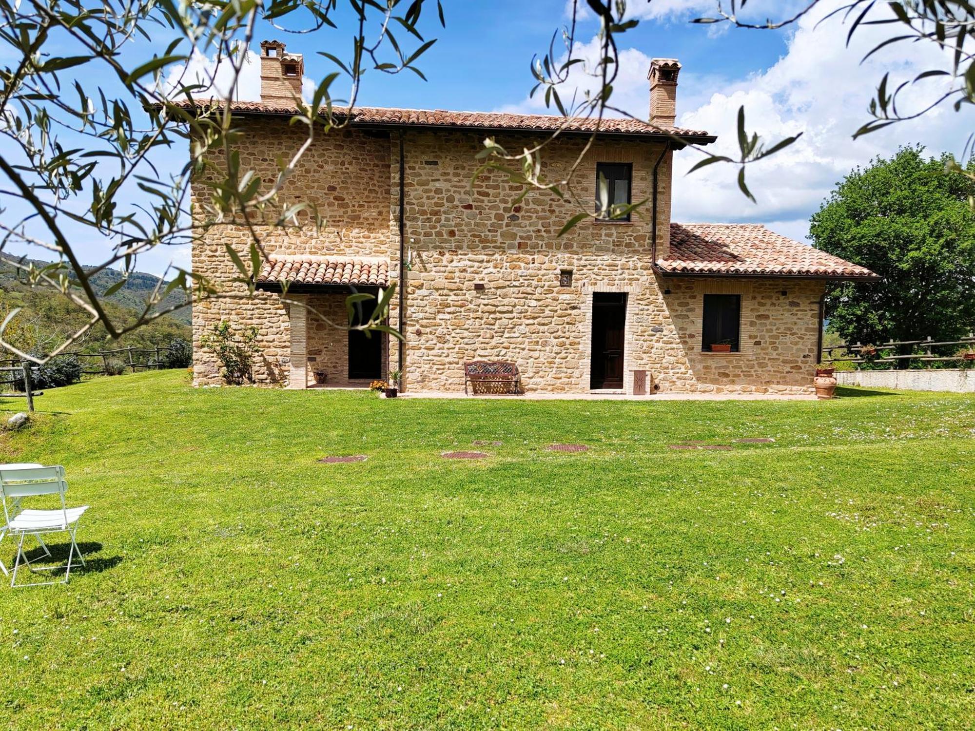 Alba Dei Due Soli B&B Nocera Umbra Exterior foto